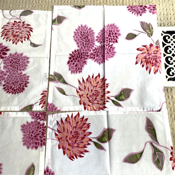 Cloth Napkins Set of 4 White Cotton & Pink Flowers Cottage Chic Farmhouse Floral - Picture 4 of 5